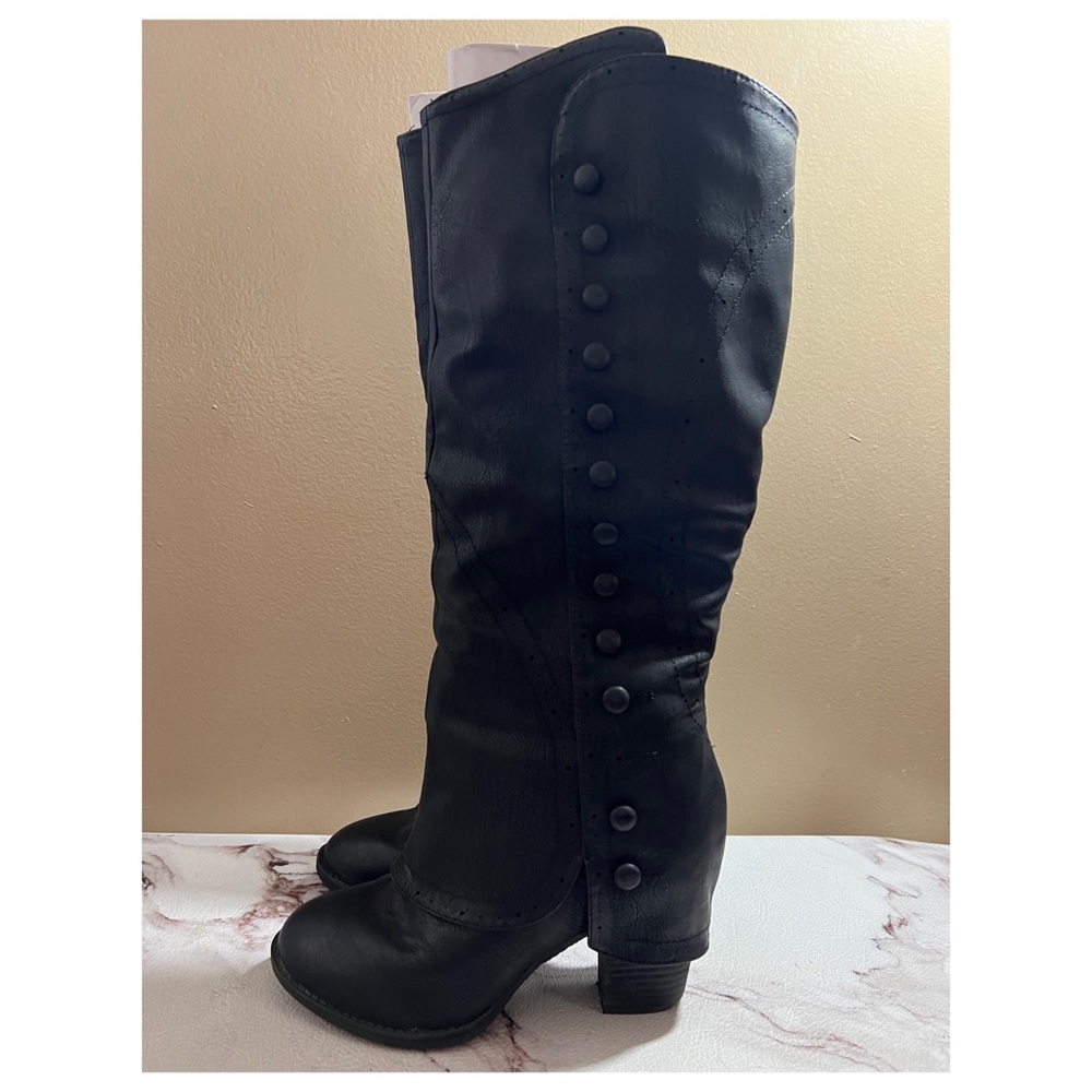 not rated Black Tall Boots woman’s Block Heel Size 8.